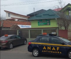 Inspectorii antifraudă fiscală verifică școlile de șoferi